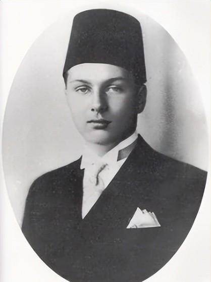 末代君王之埃及篇:一个喜欢偷窃的末代皇帝,连首相都不放过_法鲁克