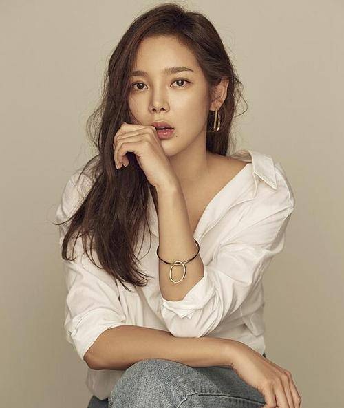 朴诗妍尽展迷人魅力,惊艳写真大公开!》_艺术品_融合_照片