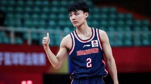 广东男篮险胜首钢队徐杰伤情缓解球迷放心