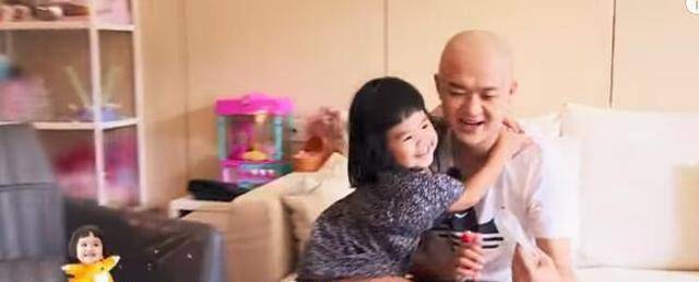 用安抚奶嘴,不愿背口诀委屈落泪,jasper:女生太麻烦_爸爸_陈小春_节目