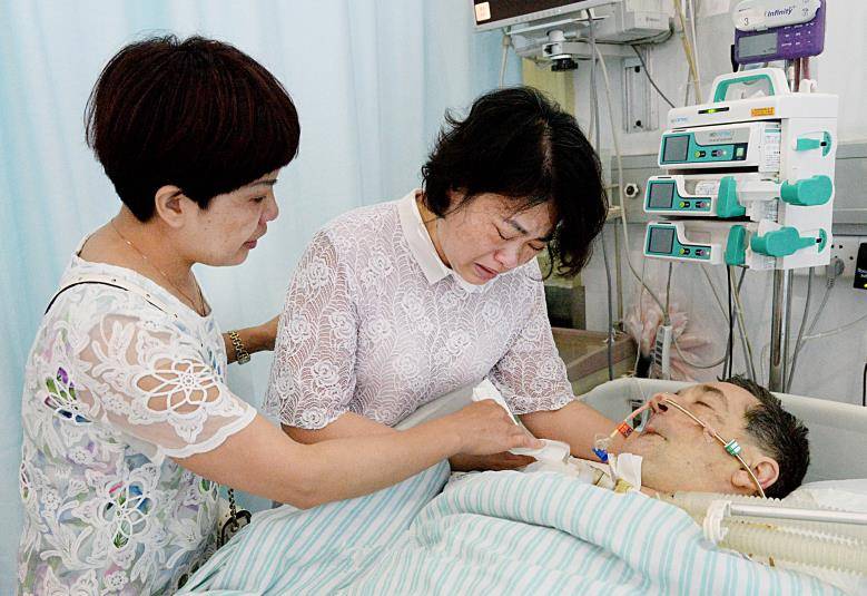 女婿"死后捐器官救6人,妻子穿旗袍病房共度结婚纪念日_马克_中国_王虹