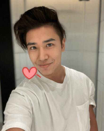 原创离婚不离家欧弟和前妻晒两个女儿吃饭餐桌一模一样网友复婚吧