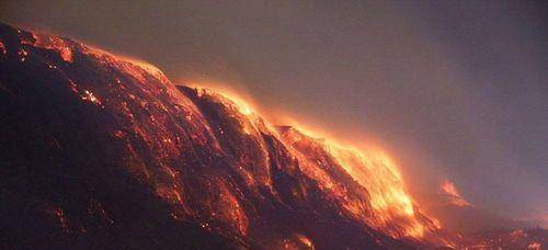 原创贺兰山煤炭已经燃烧三百多年每年损失超十亿为何不能用水扑灭