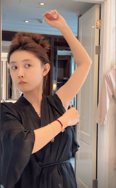 原创聂小雨转型走高端路线拍视频大方刮腋毛网友直言她变了