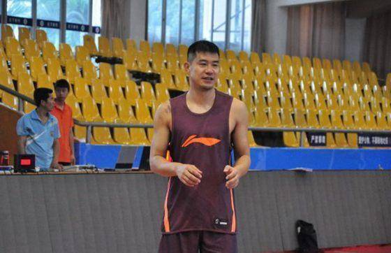 陈家政是从侯冰篮球训练营走出来的球员!