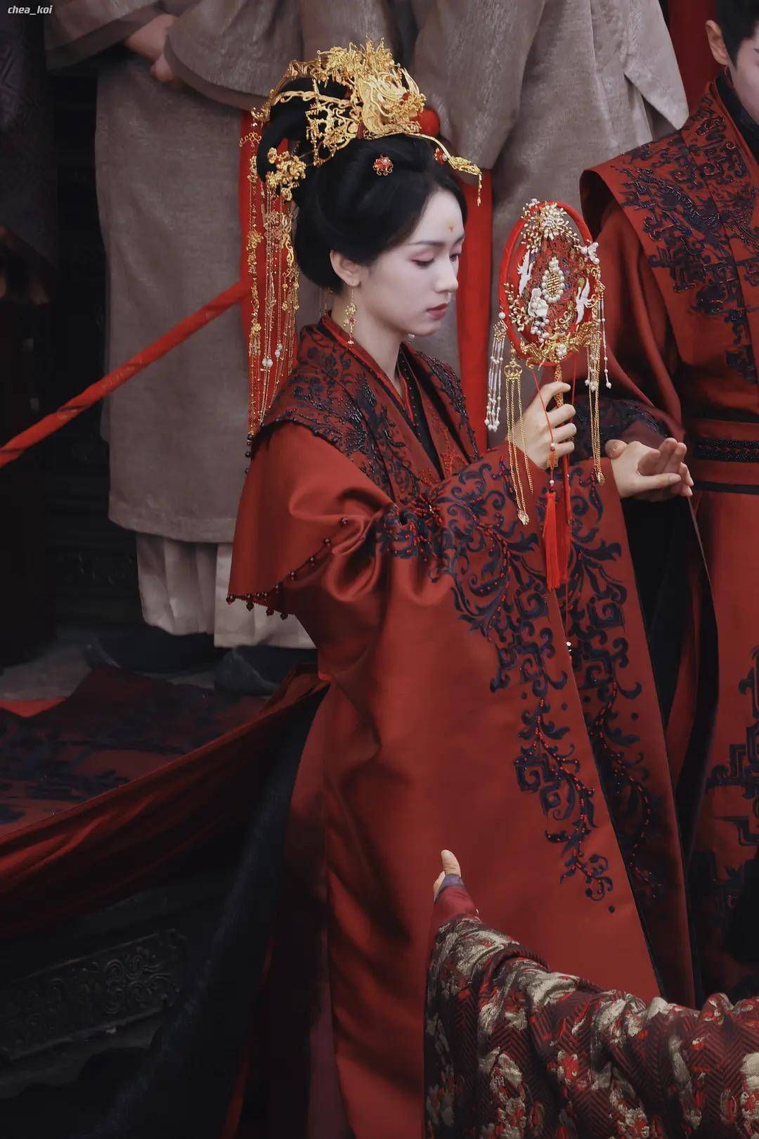 《锦月如歌》未播先火,周也丞磊大婚路透好美,天之骄子·何家长女