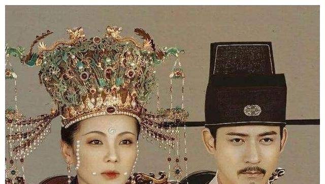 可以说宋真宗对刘娥是真爱,把别人的孩子给她,让她问鼎皇后,以江山