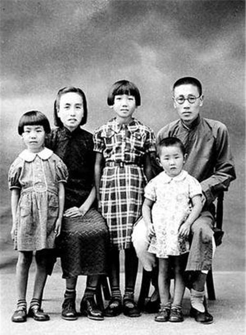 县,他是中国近代著名的散文家,哲学家,与季羡林,金克木合称"燕园三老"