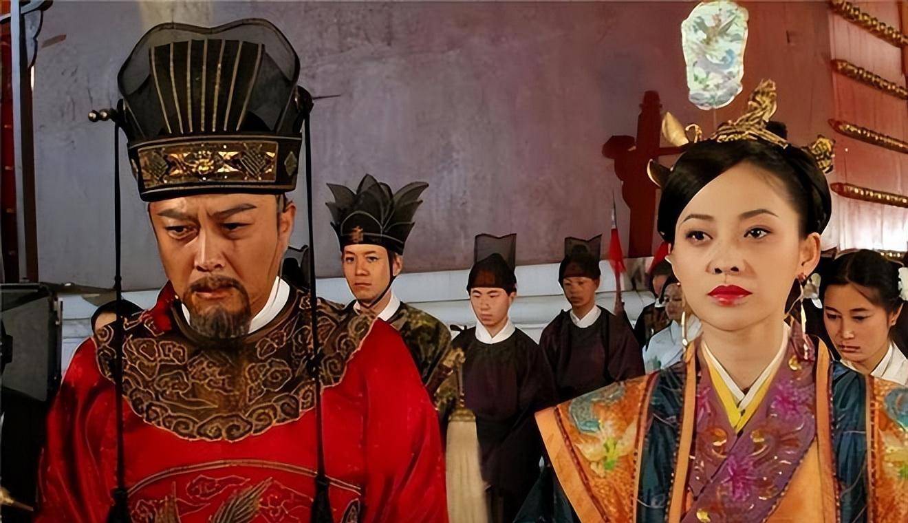 张居正当副皇帝上十年班一个人给大明续命70年万历帝美美躺平