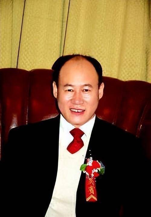 原创蚁力神老总王奉友从农村小伙逆袭为百亿商人却去坑骗百万农民