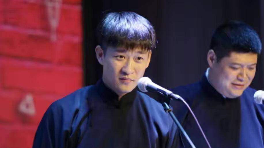 当年刘云天跟着曹云金,义无反顾离开德云社,本以为自己找到了靠山,没