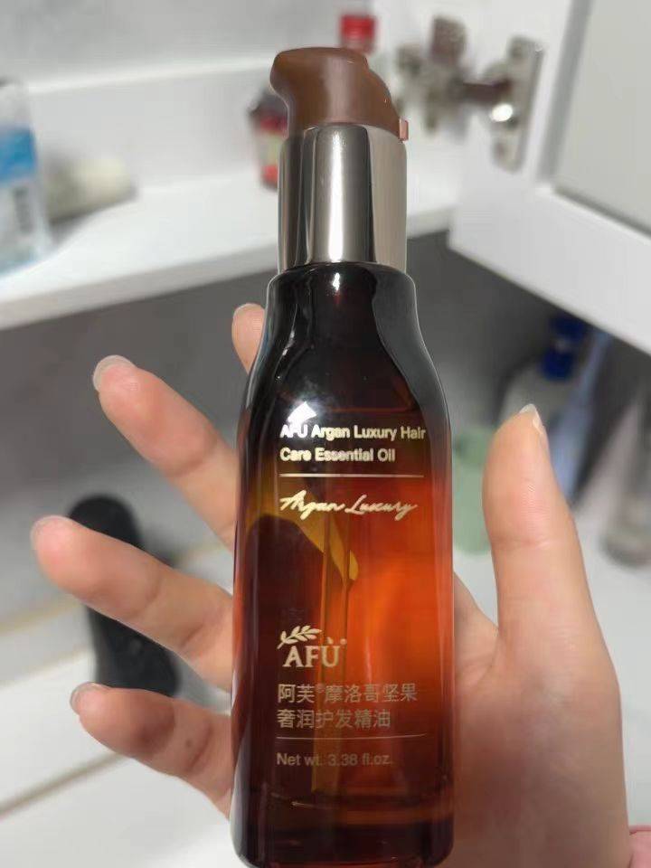 这款阿芙摩洛哥坚果柔顺护发精华油护发精油它的成分基本上都是天然的