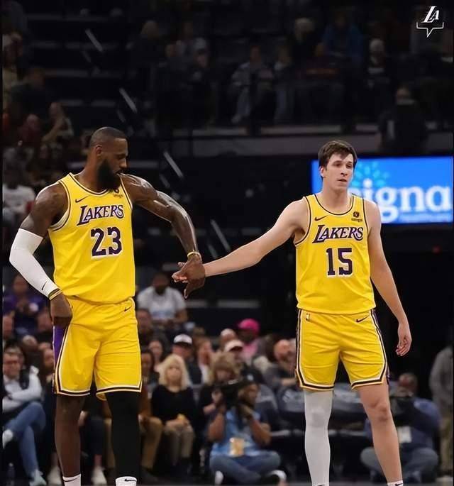 湖人迎来复出的文森特全队氛围融洽不再依赖球星