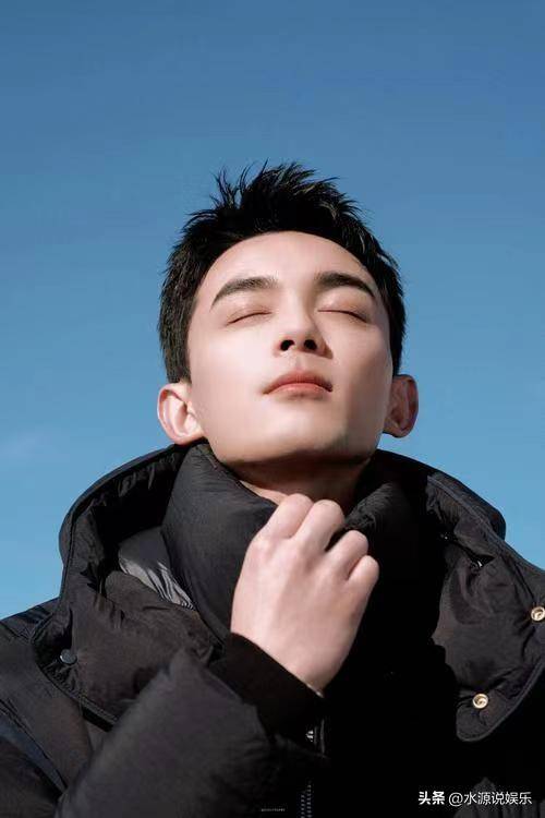 原创吴磊不敢和女粉对视深情克制眼神引热议网友追星女的爱无解