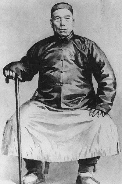 原创他江湖人称铁胆神力王光绪面前力举重鼎被破格恩赐武举人