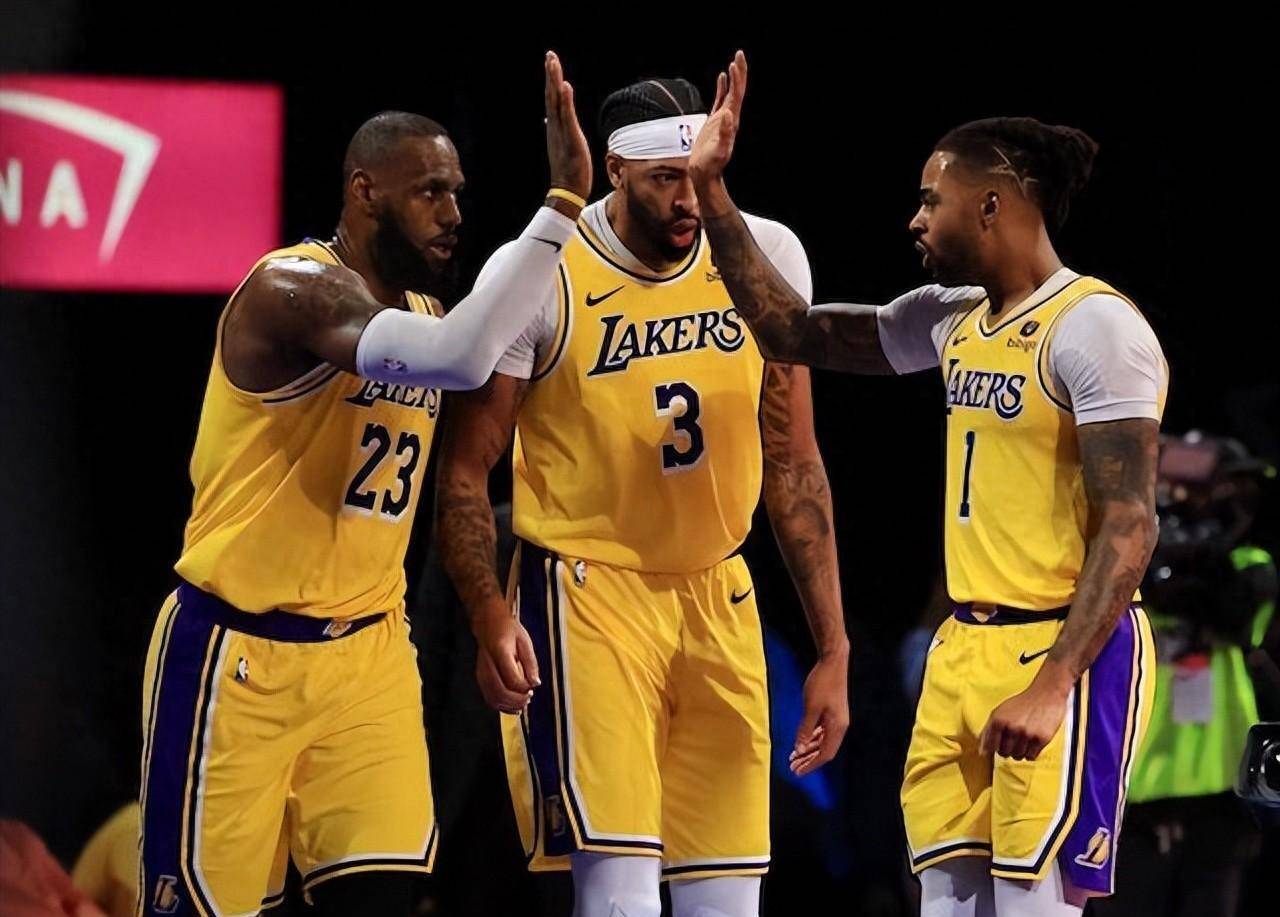 原创湖人季后赛x因素21年落选秀深得老詹信赖他已非昔日吴下阿蒙