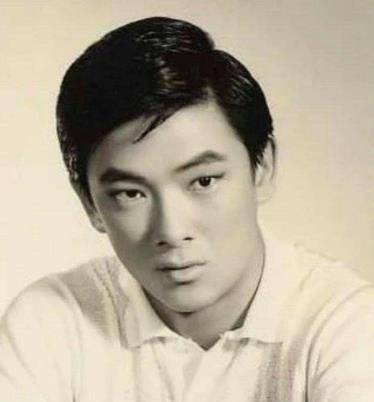 饰演了很多经典角色,比如《独臂刀》中的方刚,在现实生活中,王羽也