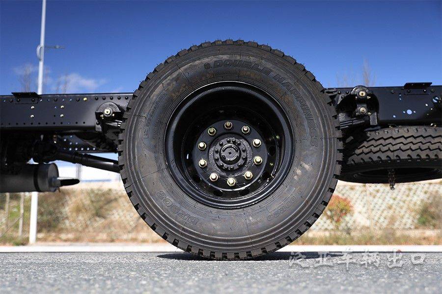 东风四驱4x4全驱越野专用车底盘