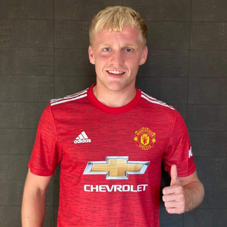 曼联清理又一水货,昔日中场天才陨落,球迷无奈_范德贝克_阿贾克斯