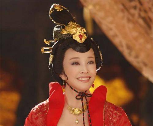 原创武则天去世前为何将天下还给李家只因狄仁杰一句话点醒