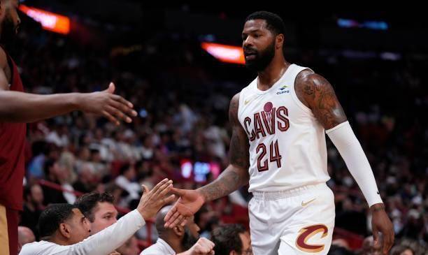 前快船球员驻扎骑士队莫里斯的转变之路