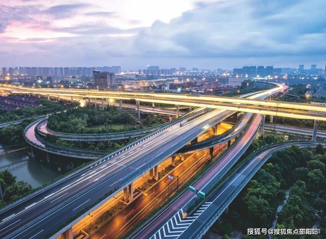 中粮悦章凤凰里欢迎您(深圳)→中粮悦章凤凰里售楼处电话→首页网站