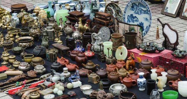 原创老汉叫价800万出售传家宝专家仅估1万元老汉转身拍出1980万元