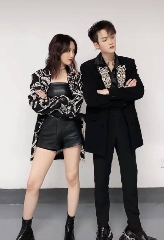 原创原创174cm檀健次与165cm孟佳同框鞋跟太抢镜网友不是头一回