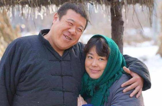 原创原创51岁李菁菁表白90后老公自曝患病晒术后消瘦照片惹粉丝心疼