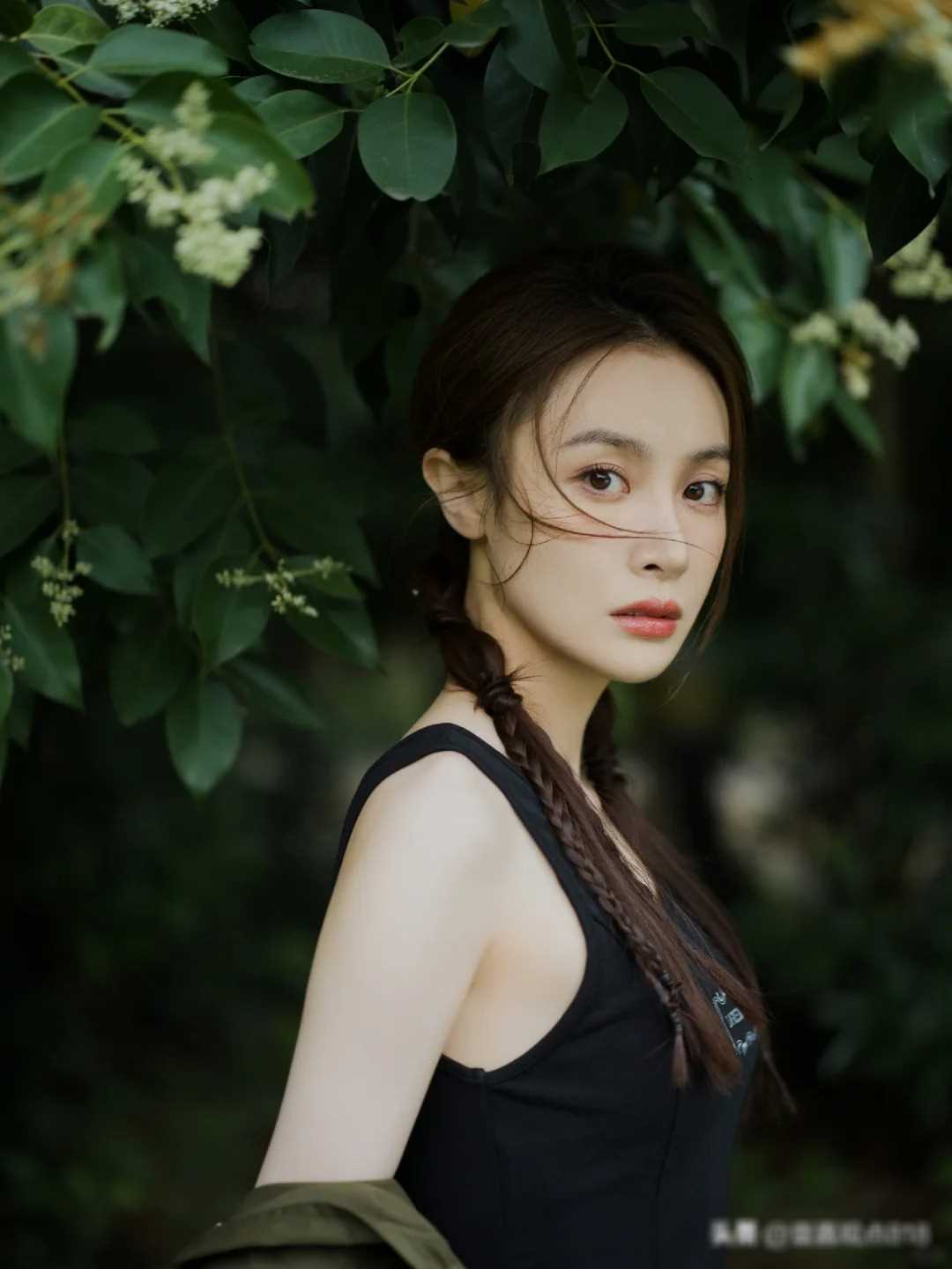 《狂飙》高启兰惊艳亮相,绝美身材引热议,真人不露相!