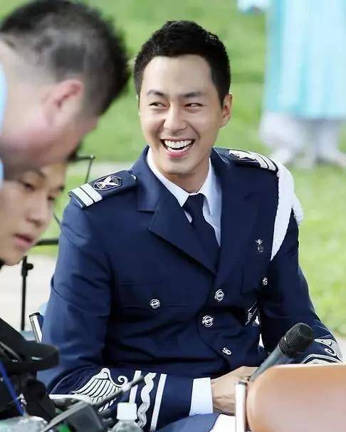 原创44岁陈坤赢了娱乐圈小鲜肉:中年危机,这群男人不在乎_李栋旭_孔刘