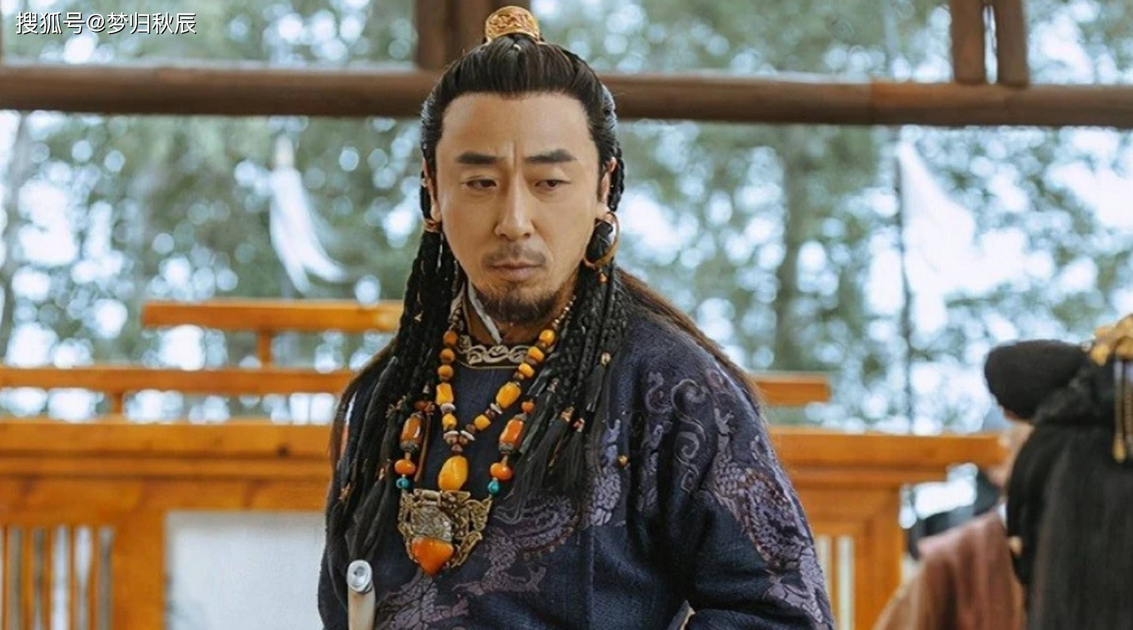 奚族人与契丹人关系如同一家,移剌窝斡逃到奚族部落后,在奚族人的帮助