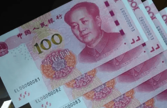 第五套人民币中的100元纸币,自发行以来,共推出了三个版本,分别是1999