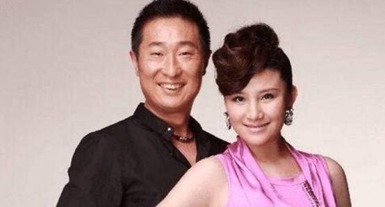 原创50岁林永健妻子原来是她,看到长相后,难怪出道多年0绯闻_周冬齐