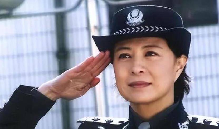 原创乘风踏浪配角阵容强大比起国家一级演员这对姑嫂大有来头