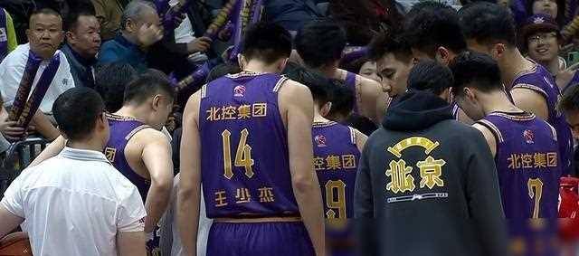 原创耍大牌北控外援拒回防引争议季后赛恐一轮游靠他悬了