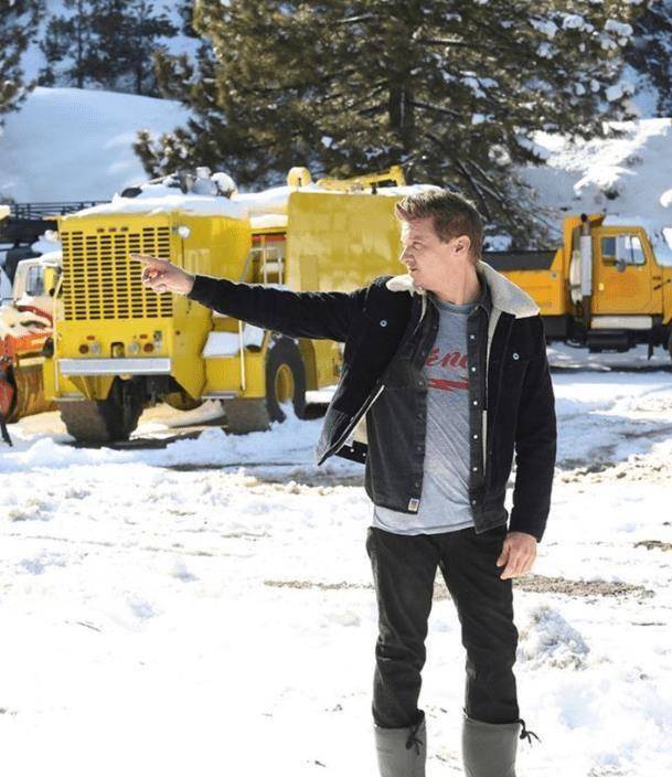 原创原创51岁杰瑞米雷纳被铲雪车压成重伤需二度手术仍未离开icu