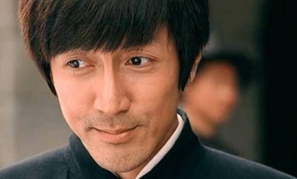 张鲁一是优秀演员也是少有的高材生塑造了很多有血有肉的角色