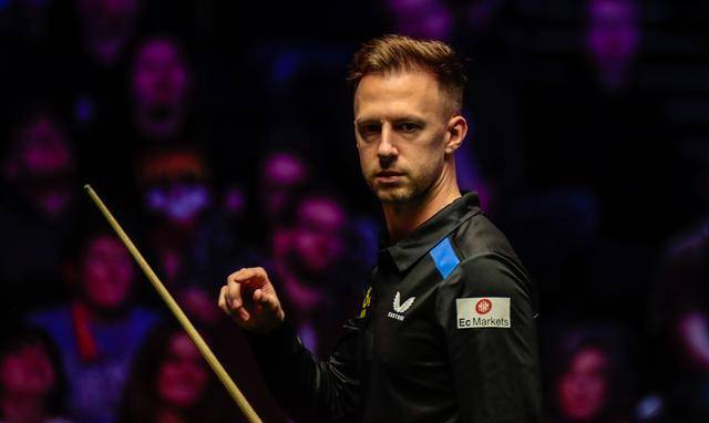 原创斯诺克混双赛战况塞尔比与罗伯逊遭遇连平布雷切尔迎首胜挑战卫冕