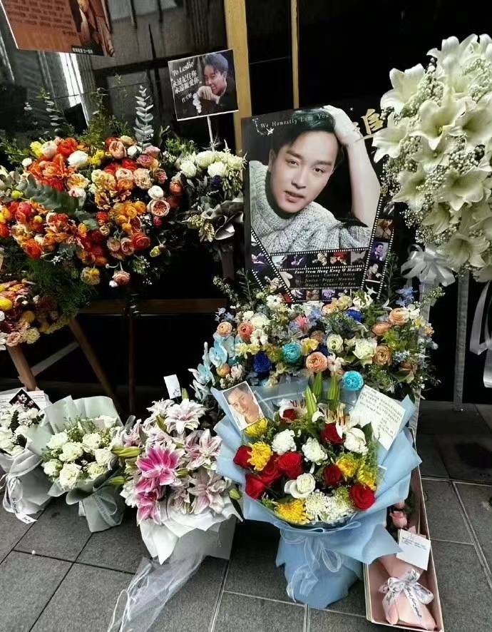 原创唐鹤德纪念张国荣逝世21周年65岁仍孤身一人圈内好友发文悼念