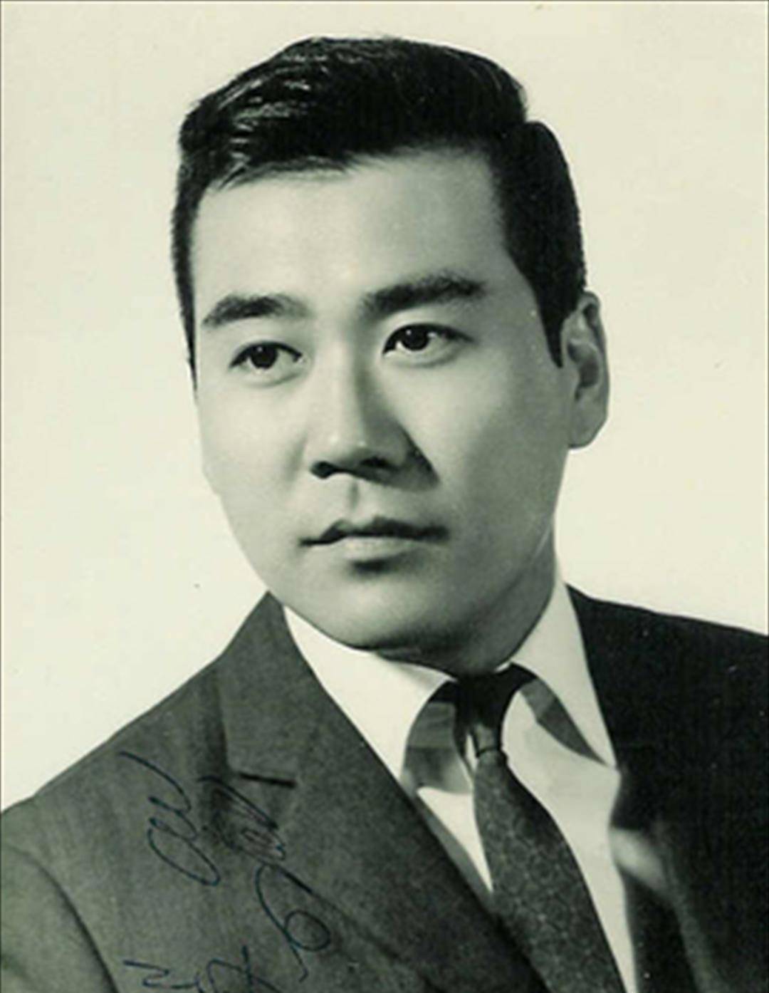 何莉莉:与小三共侍一夫43年,丈夫死后独吞70亿_赵世光_邵氏_何母