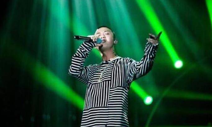 原创周延结婚那天我和老婆抱头痛哭余生不会辜负王斯然