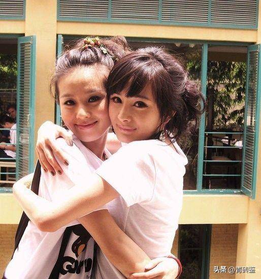 上海这一夜,看到获奖的唐嫣,才知她和杨幂当初的选择差别有多大_姐姐_