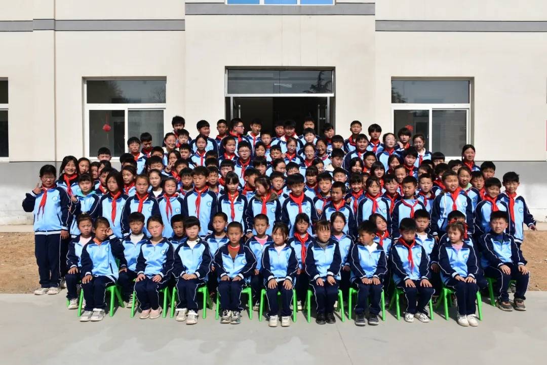 巩义市志愿服务联合会举办春雨圆梦爱心助学志愿服务活动