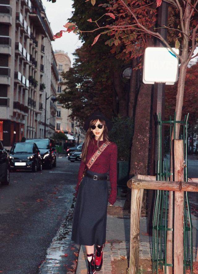 原创angelababy好有气质红黑搭配高贵又美丽看着真招人喜欢