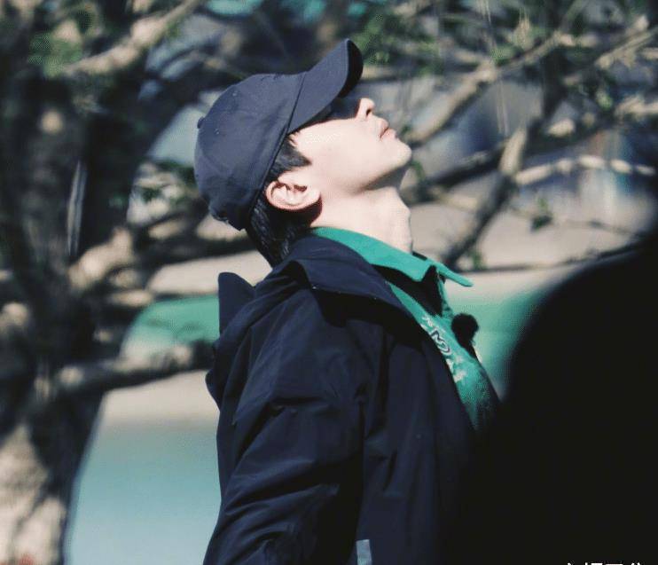 原创极限挑战7路透邓伦素颜出镜太惊艳但身材比例翻车了