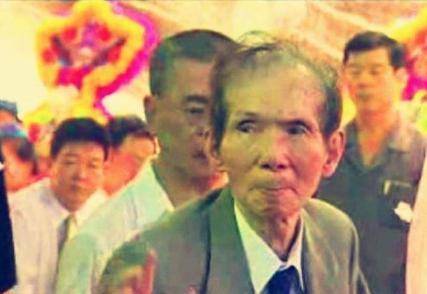 因为许海清大部分时间都在万花一带活动,那里有个旧地名叫"艋舺",所以