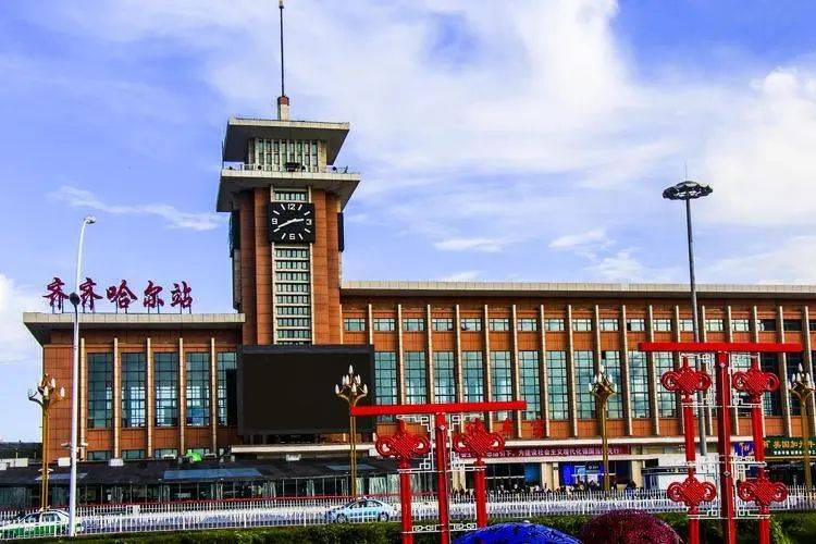 齐齐哈尔"市委书记进校园""齐聚英才"招才引智2218人公告_招聘会_高校