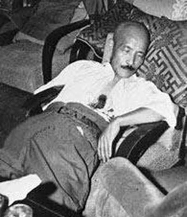 东条英机伏法全过程被监禁后改信佛教行刑当天由和尚念送终经