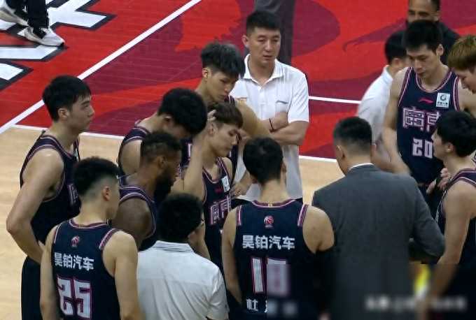 张明池超神,131比78大胜广厦,秋风扫落叶_th_despite_spot